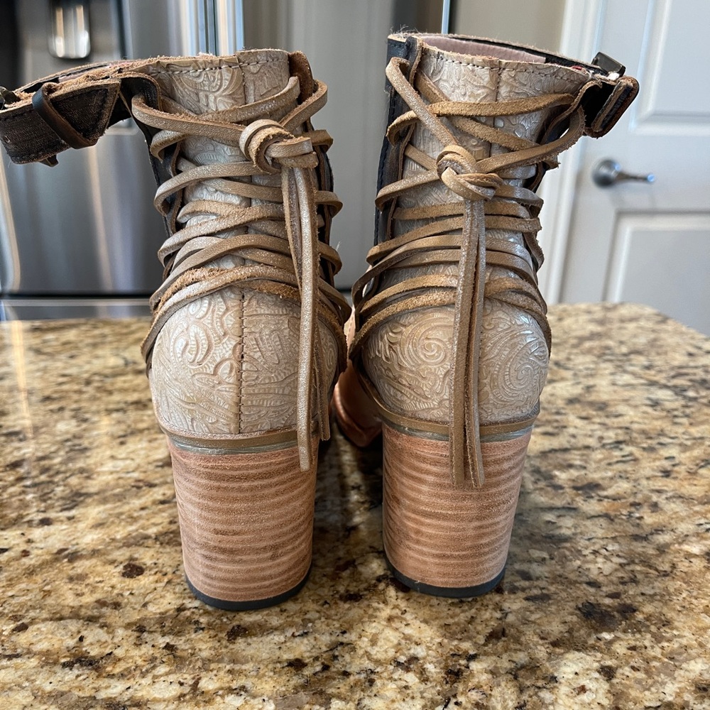 Freebird Raeanne blush size 9 - Picture 3 of 6